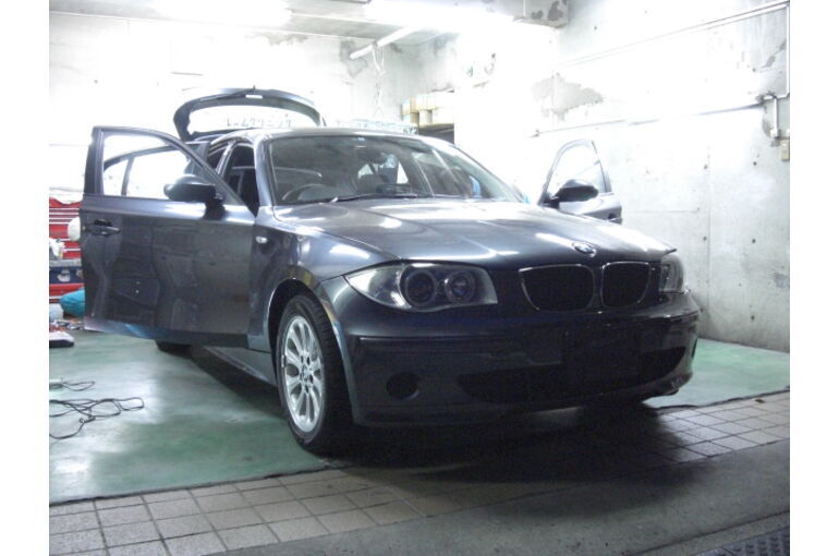 BMW 116 オンダッシュナビ取付