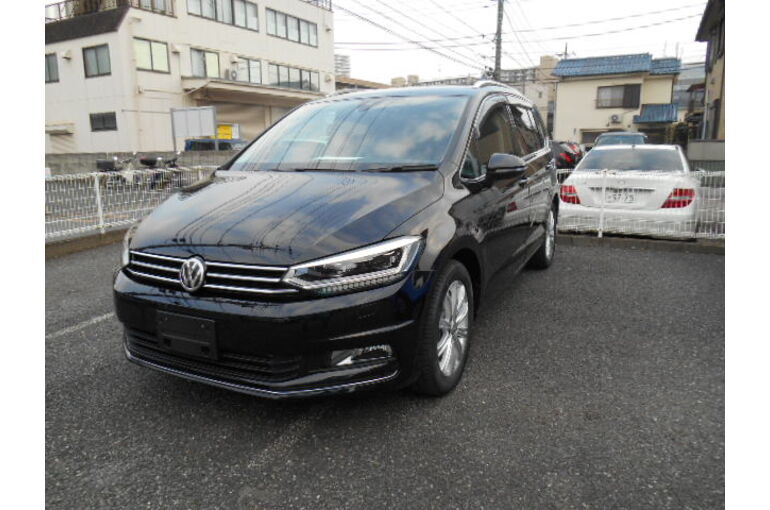 新型トゥーランにドラレコとレーダー取付