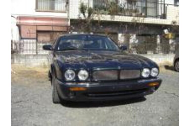 ジャガーＸＪＲ　ナビ取付